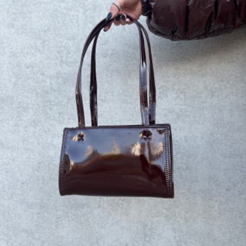 [ ZEROG ] glossy square shoulder bag  _ burgundy
